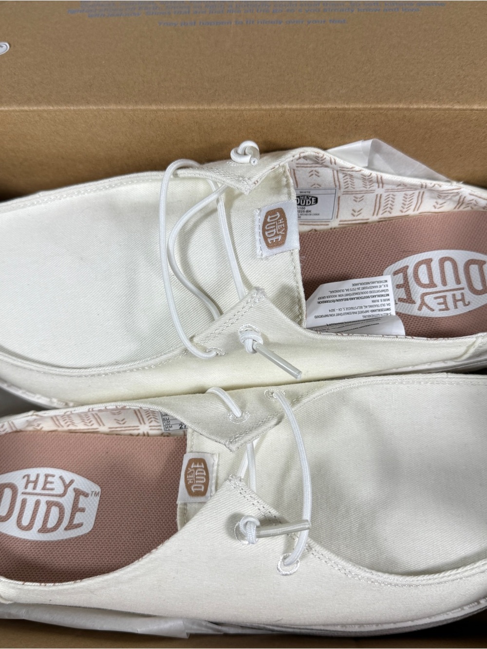 HEYDUDE Wendy Slip Classic Women’s 11 White Slip On Loafers 41269-100 New Box